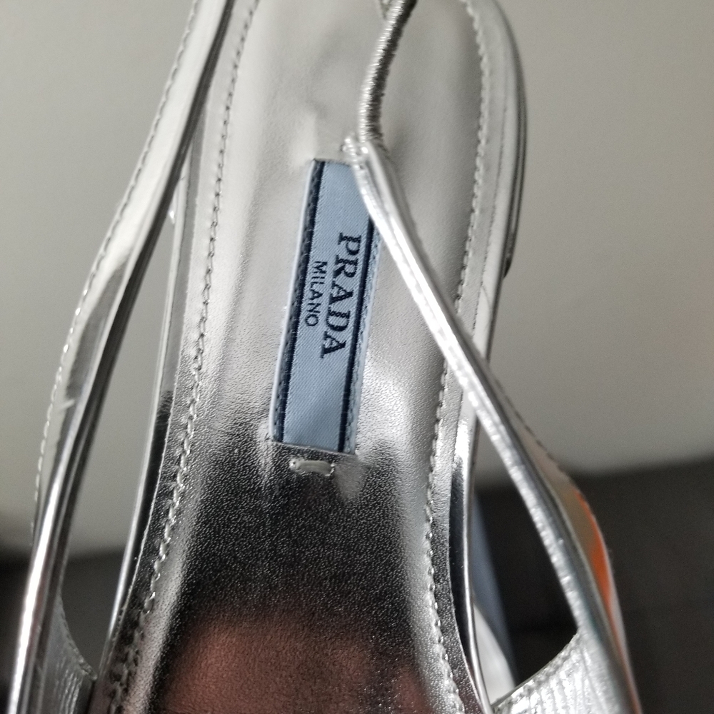 Sold!!!NWT Prada Slingback flats in size 38.5 - Picture 4 of 6